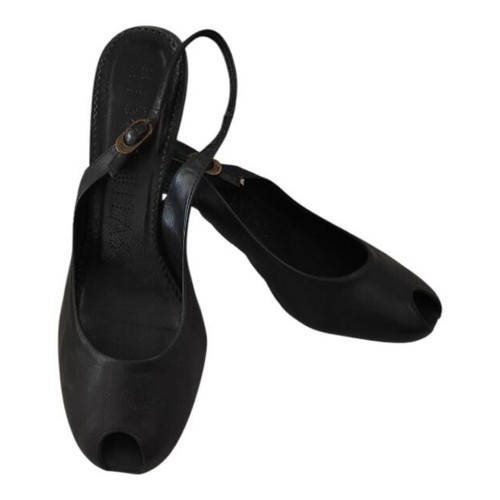 Hispanitas leather sandals size 38 like new, black