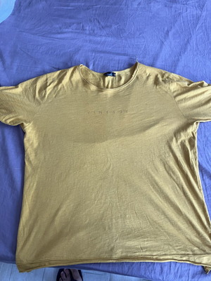 Omerta T-shirt L/XL like new, yellow, 100% cotton, Greek made