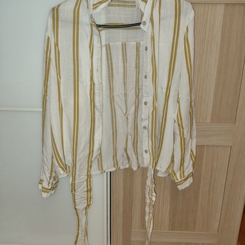 Shirt size M 38 10 like new, white and beige striped