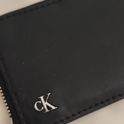 Calvin Klein leather card holder like new, black, 4 card slots