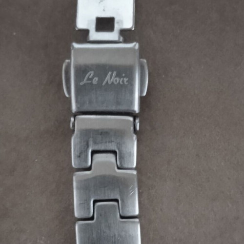 Le Noir Steel Watch like new, blue and silver, women's