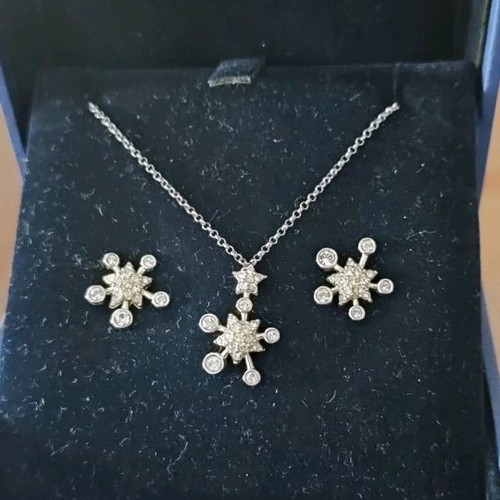 Swarovski necklace and earrings set new