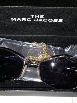 Γυαλιά ηλίου Marc Jacobs σαν καινούργια, μαύρα