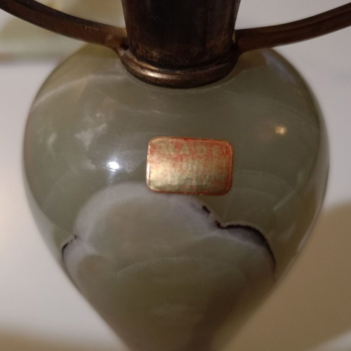 Decorative onyx with bronze used