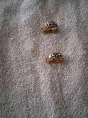 Earrings slightly used