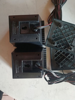 Creative surround speakers like new
