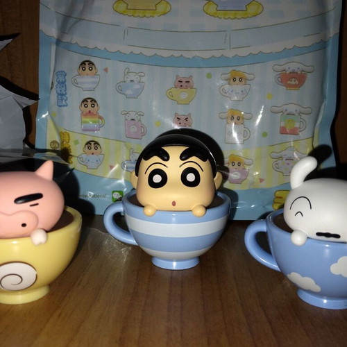 Top Toy Crayon Shinchan x Cinnamoroll Tea Cup Series Figures new