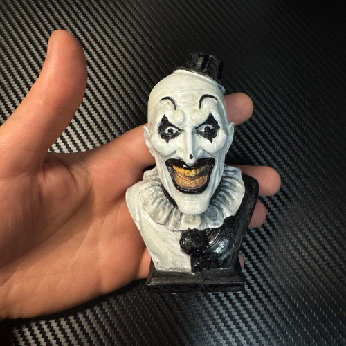 Terrifier Art the Clown Bust like new horror collectible