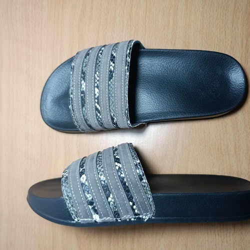 Women's slides snake print slippers size 38, black and grey
