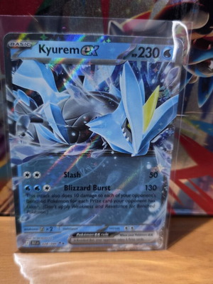 Kyurem EX 028/086 Holo Double Rare Black Bolt Pokemon Card like new