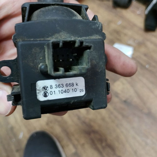 BMW E46 turn signal stalk 8363668 01104010