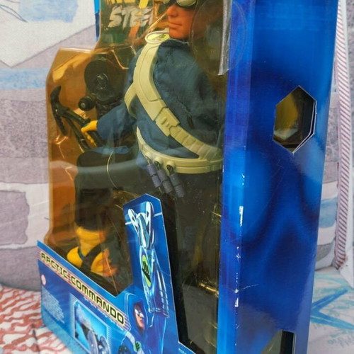 Max Steel Arctic Commando figure new sealed Mattel 2000