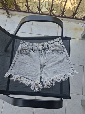 Pink Woman high-rise acid wash grey denim shorts like new, size XXS