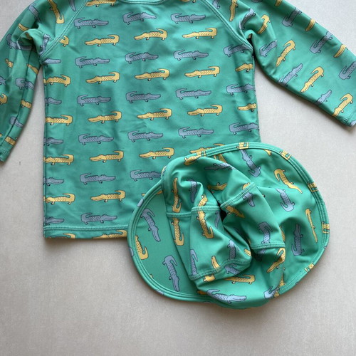 Marks & Spencer sea set shirt and hat like new, turquoise