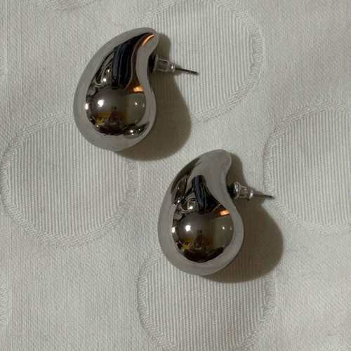 Teardrop earrings silver like new, large size