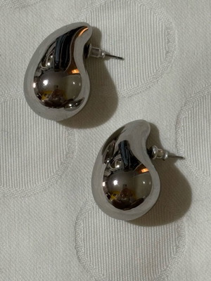 Teardrop earrings silver like new, large size