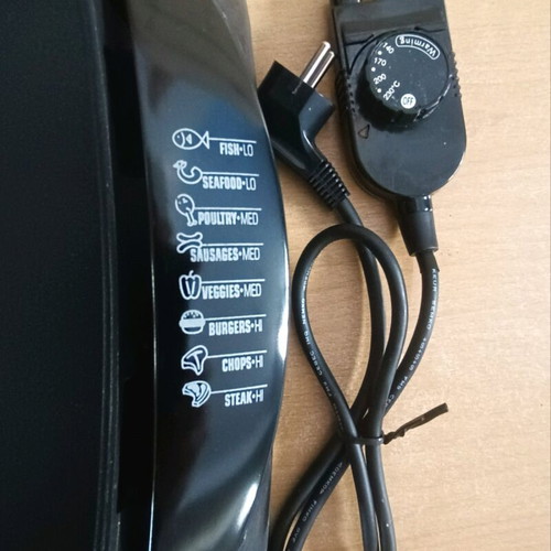 Rohnson R250 Electric Tabletop Grill like new with glass lid and thermostat