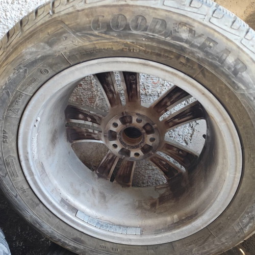Skoda Kodiaq Genuine Rims 17" with Used Goodyear Tires 215/65 R17