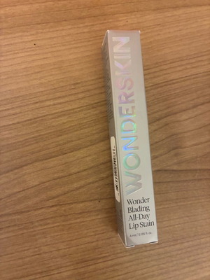 Wonderskin Wonder Blading All-Day Lip Stain new, shade Playful