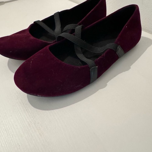 Children's velvet ballerinas new size 35 burgundy