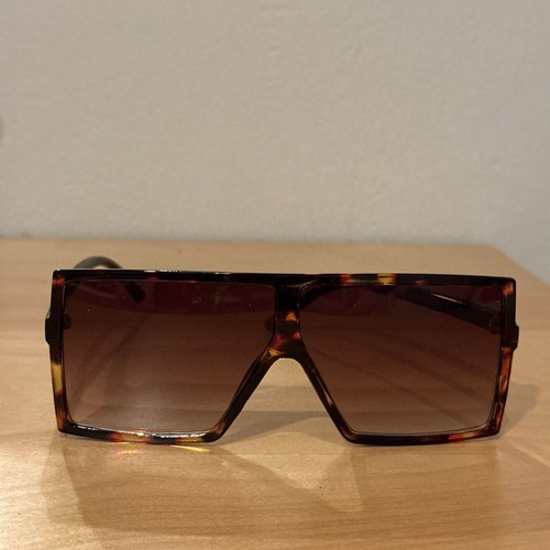 Tortoise sunglasses like new