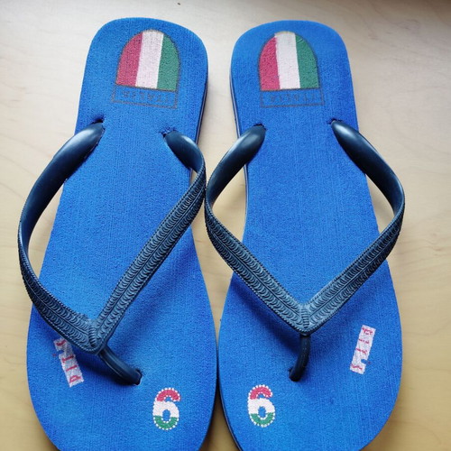 Flip-flops like new, size 43/44, blue