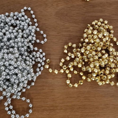 Decorative plastic garlands like new, set