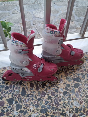 Roller skates with adjustable size 36-40