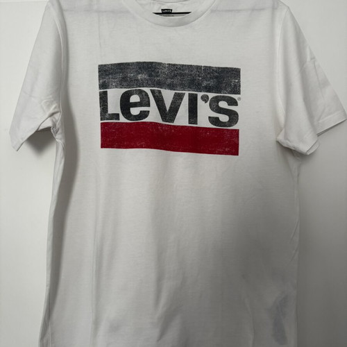 Levi's white T-shirt size M like new