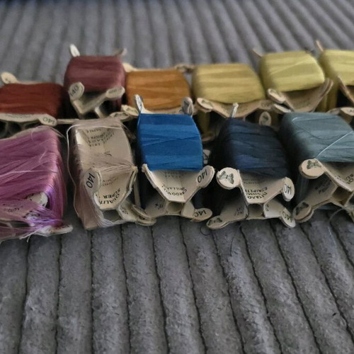 Butterfly threads like new, pack of 15 assorted colors