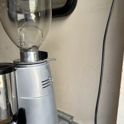 Fiorenzato F6 A Dark-T Coffee Grinder like new, dosometric