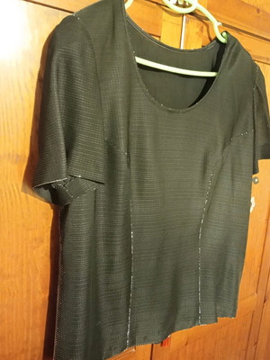 Blouse like new, black with silver shine, lined