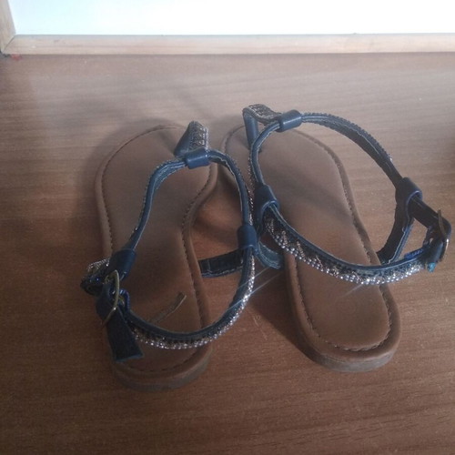 Sandals size 32 for girl used with shiny blue designs