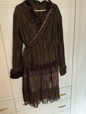 Vintage skirt and shirt set brown new