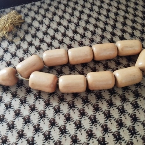 Vintage wooden giant wall komboloi 54cm with 11 heavy barrel beads, like new