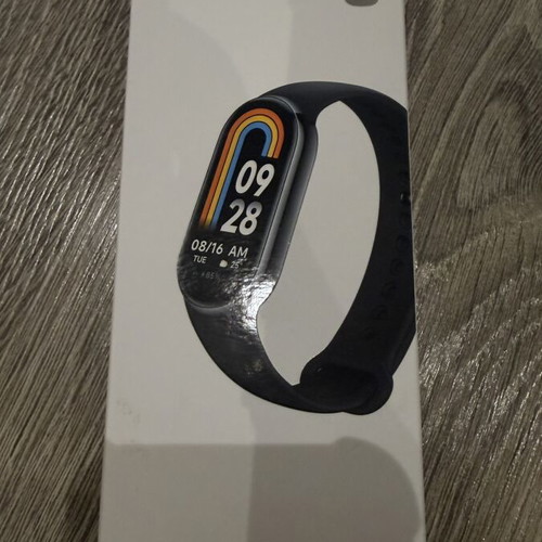 Xiaomi Smart Band 8 like new, black, with original box and charger