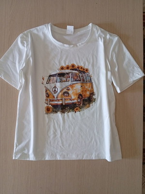 Shein T-shirt like new, colorful, size L with Peace motto