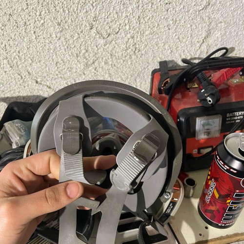 3M6800 mask like new