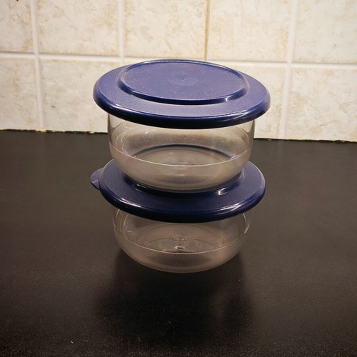 Tupperware serving bowls set of 2 450ml like new, airtight