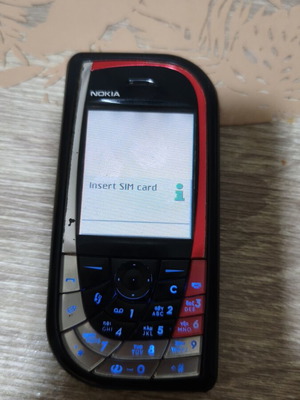 Nokia 7610 mobile phone