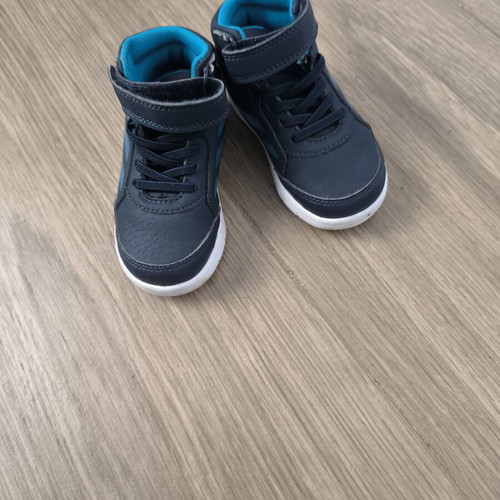 Adidas kids boots like new, blue, size 22