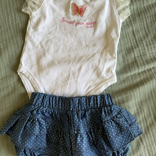 Alouette baby girl set like new, 6 months