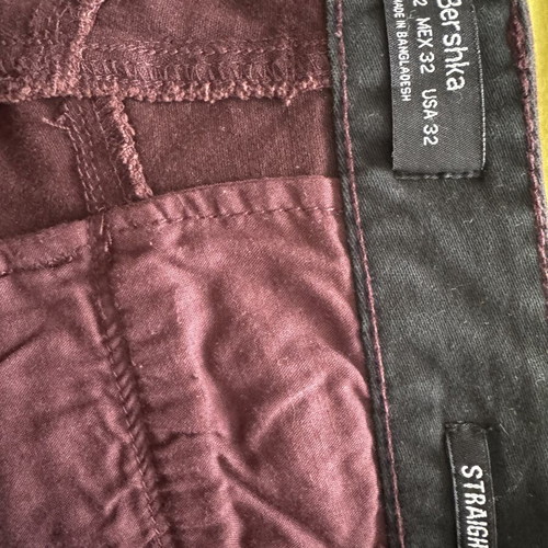 Bershka men's maroon chino shorts, size EUR 42