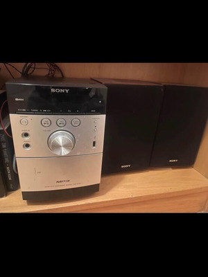 Sony Micro Hi-Fi CMT-EH26 CD USB radio system used with speakers