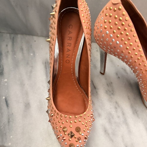 Carrano pumps size 38 like new, pink