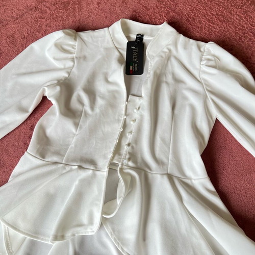White blouse with buttons and ruffles, Small, new