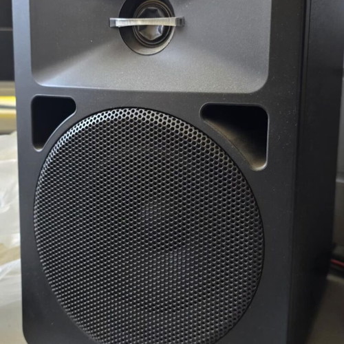 Numark N-Wave 580 L powered speaker like new, pair 5.25”