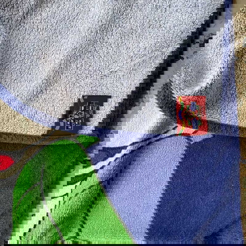 Πετσέτα θαλάσσης Mickey μεταχειρισμένη, βαμβακερή, 71x140 εκ, αμυδρά ξεθωριασμένη