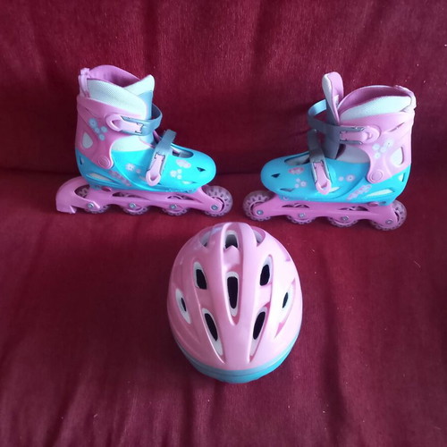 Children's roller skates set 2008 used, adjustable size with helmet, 3 pieces