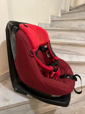 Maxi Cosi child car seat used with 360° rotation